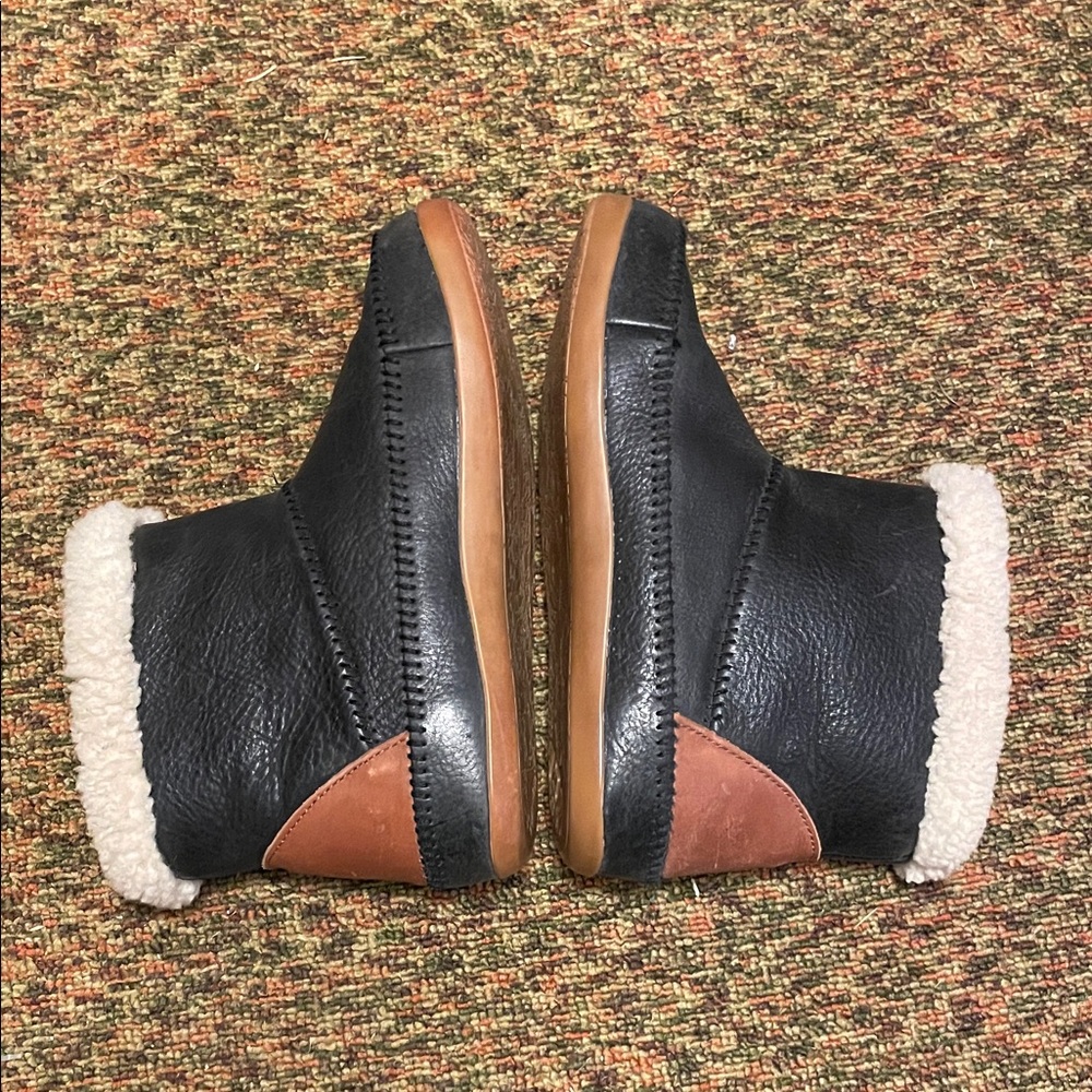 Women's OtzShoes Black & Brown Shearling-Lined Winter Boots